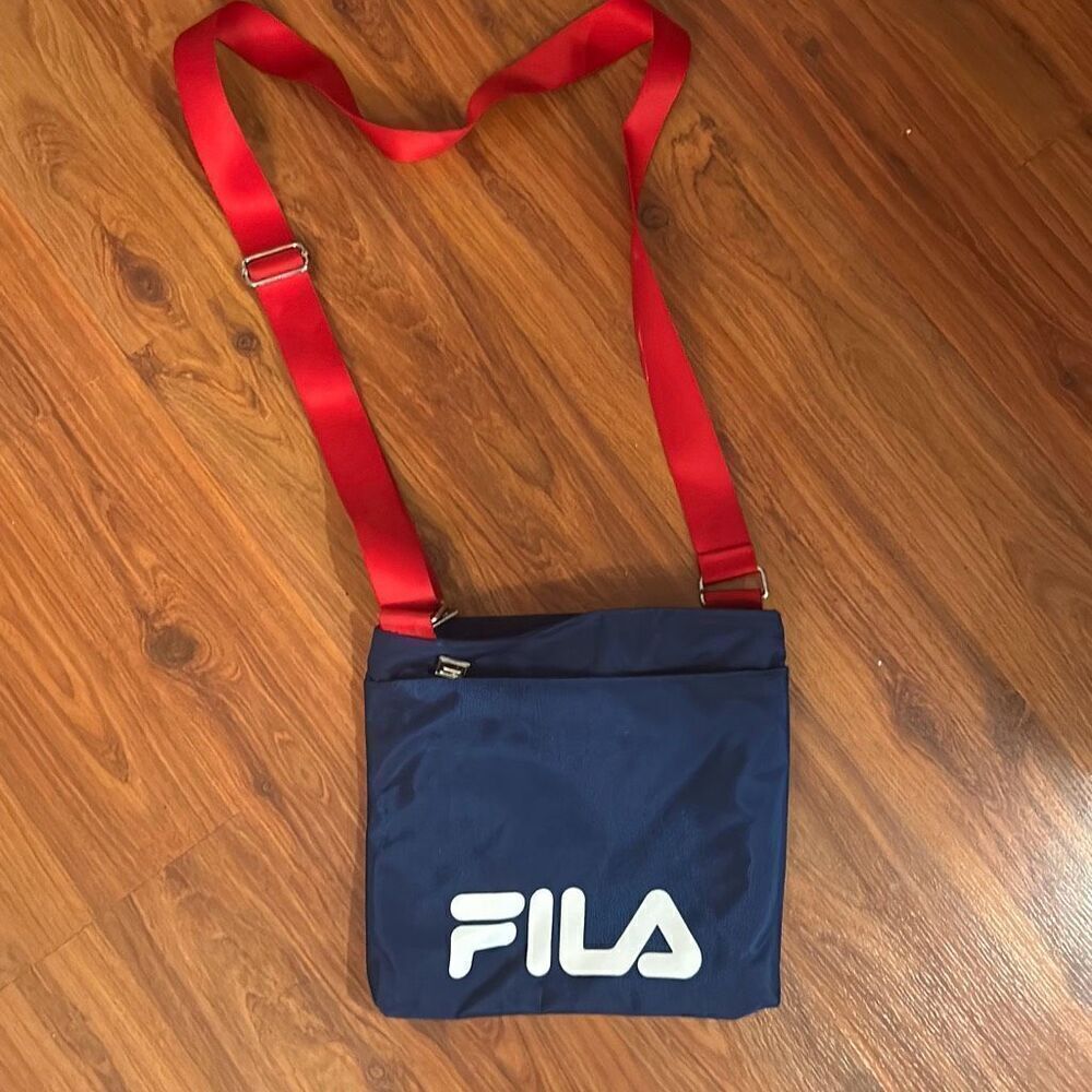 Fila red white and blue Messenger bag crossbody bag - Picture 2 of 7
